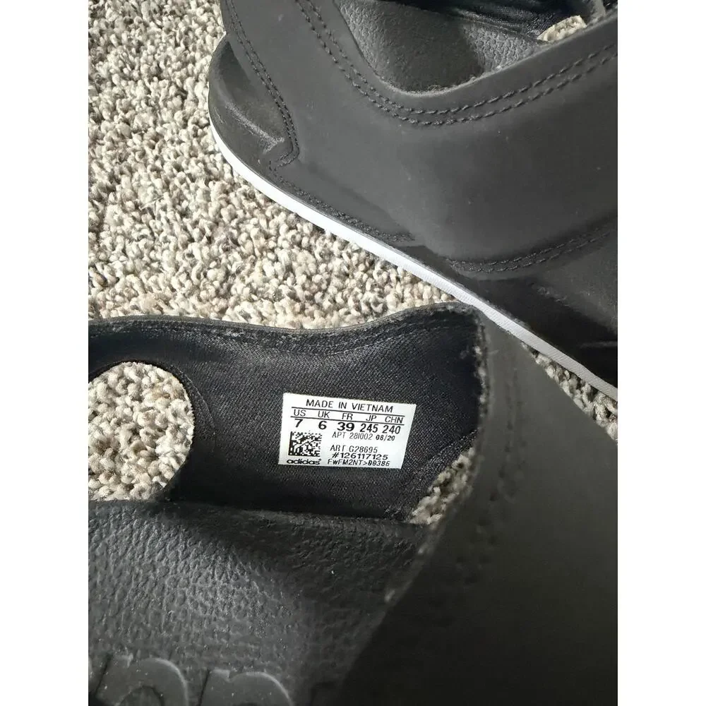 Adidas Adilette Sandals size 7